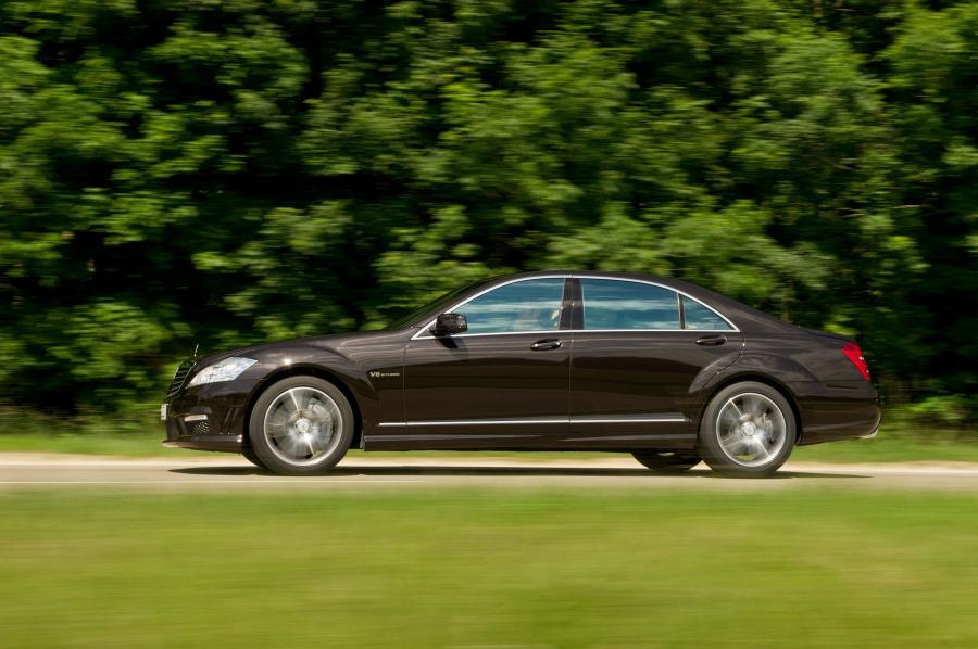  Mercedes-Benz S63 AMG 2011 года  (фото 19 из 23)